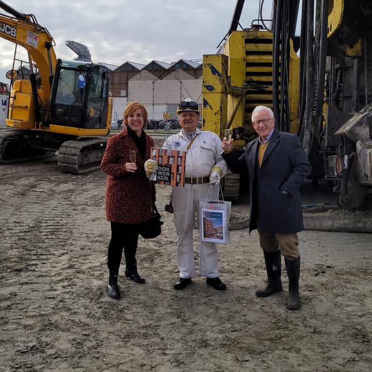 20220217 Dokwerker Vlissingen eerste paal.1